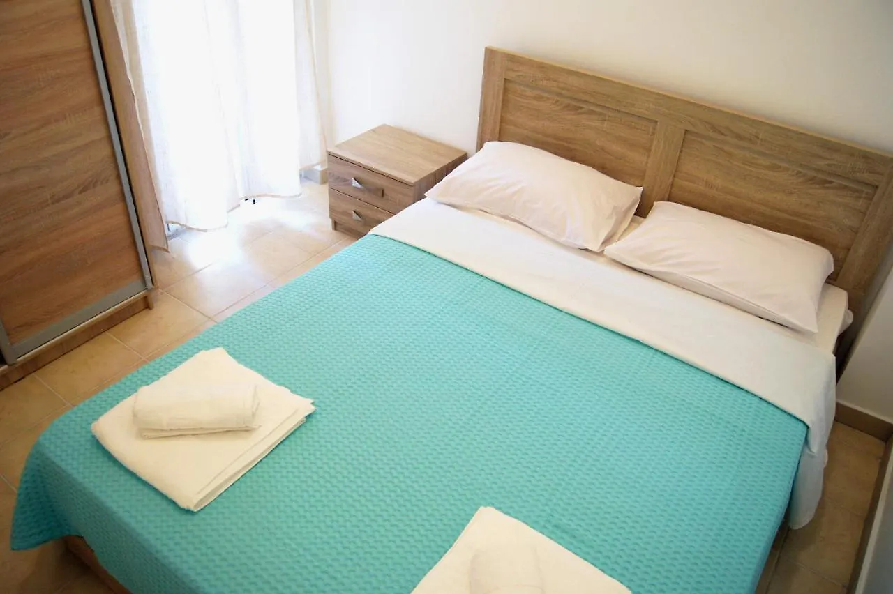 M&D Apartments Peraía